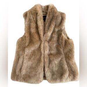 NWOT Banana Republic Faux Fur Vest in Tan Size Small